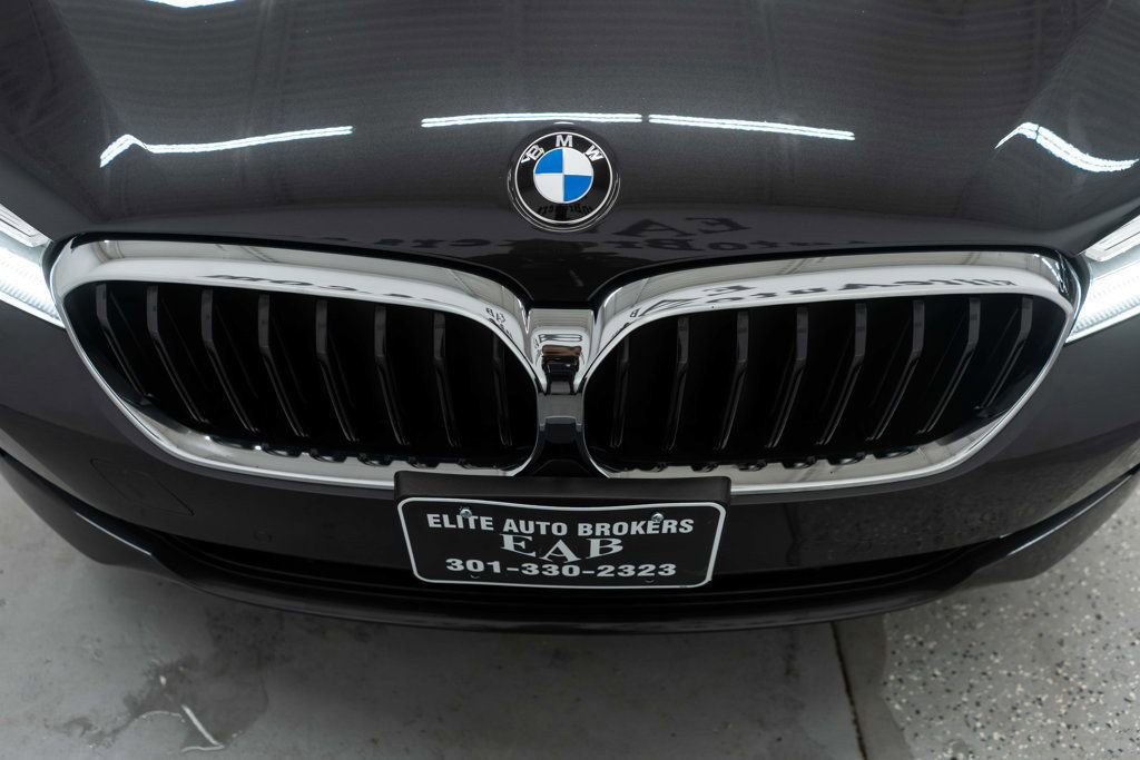 Used 2022 BMW 530i xDrive w/ Premium Package image 44