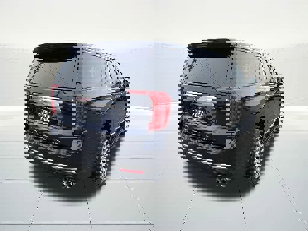 Used 2022 GMC Yukon XL Denali image 3