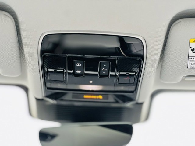 Used 2024 Land Rover Range Rover Sport SE image 18