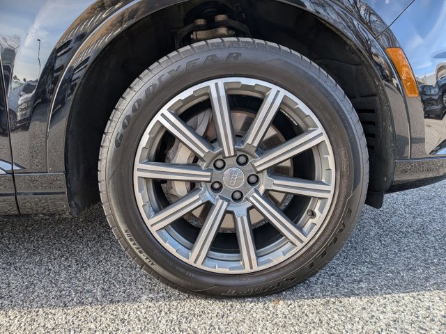 Used 2017 Audi Q7 3.0T Premium Plus w/ Premium Plus Package image 28