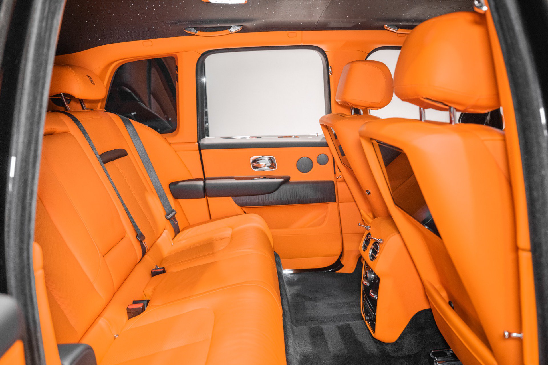 Used 2020 Rolls-Royce Cullinan AWD/4WD image 23