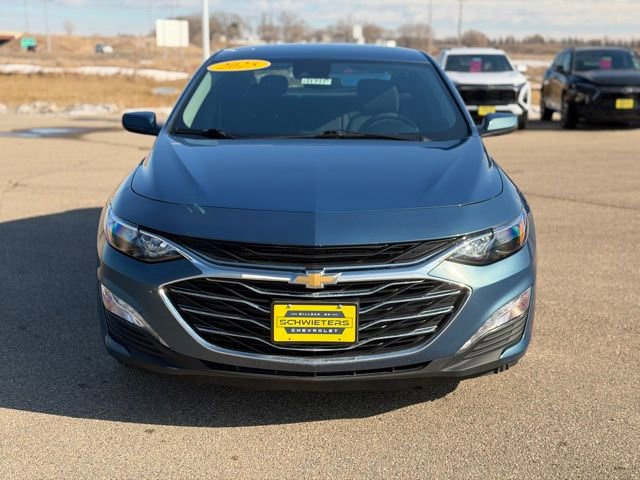 Used 2025 Chevrolet Malibu LT image 2