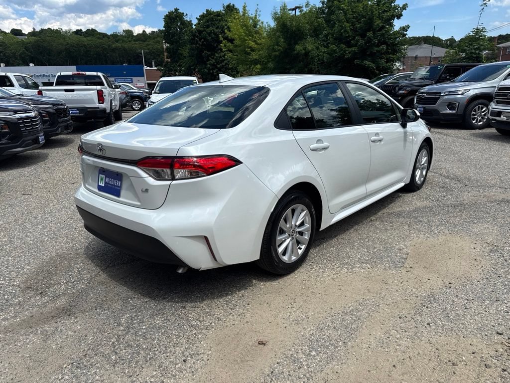 Used 2023 Toyota Corolla LE w/ LE Premium Package FWD image 7