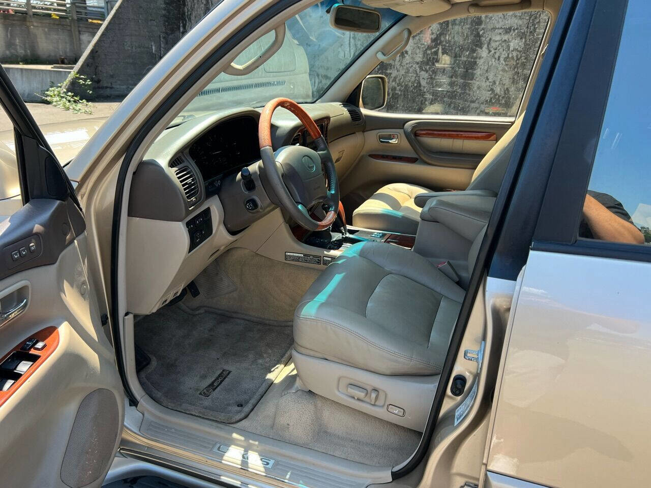 Used 2000 Lexus LX 470 4WD image 18