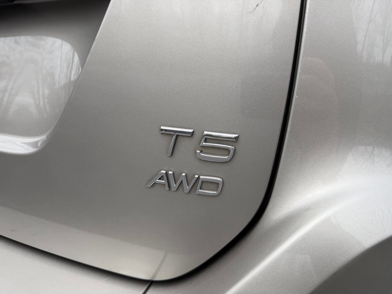 Used 2016 Volvo XC60 T5 Premier w/ Proximity Package image 5