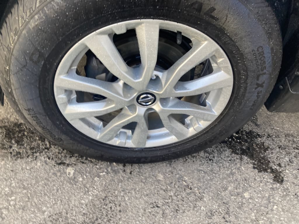 Used 2020 Nissan Rogue SV AWD/4WD image 34