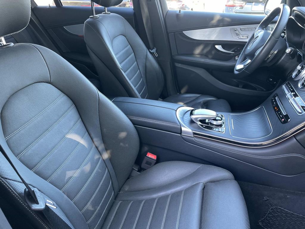 Used 2019 Mercedes-Benz GLC 350e 4MATIC image 27