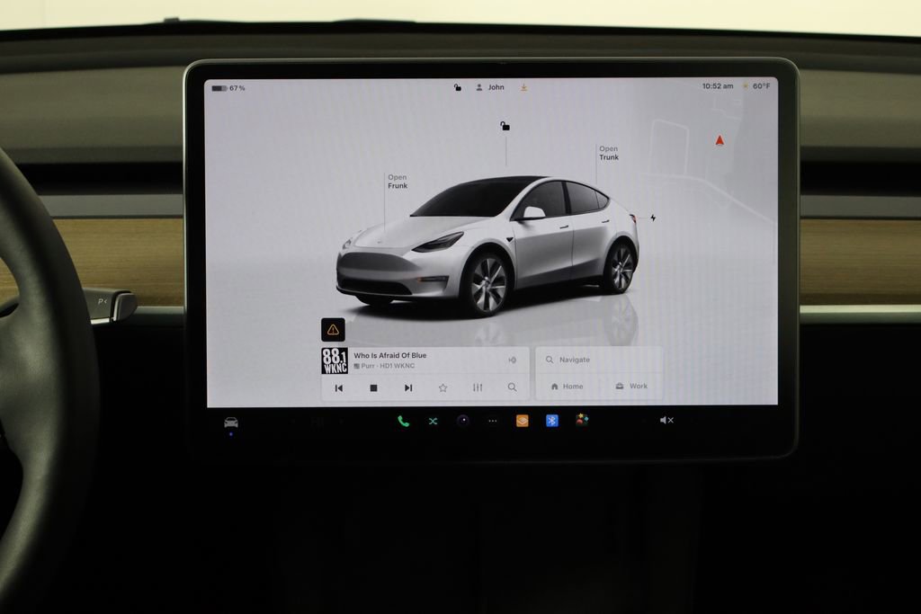 Used 2022 Tesla Model Y Long Range image 22