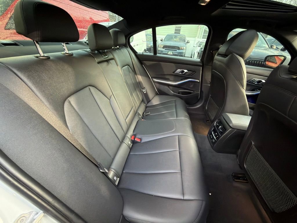 Used 2019 BMW 330i xDrive Sedan w/ Premium Package image 28