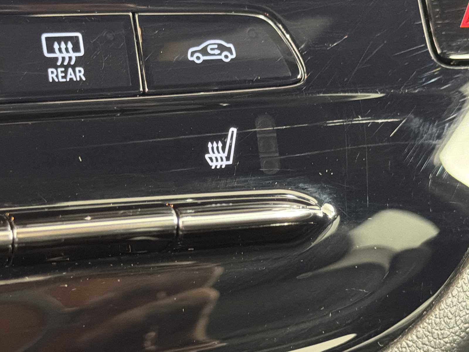 Certified 2024 Buick Envista Avenir image 29