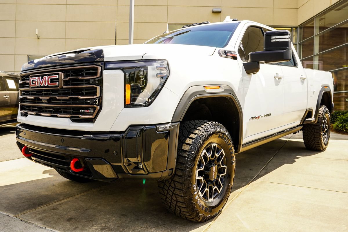 Used 2026 GMC Sierra 2500 AT4X AWD/4WD image 8