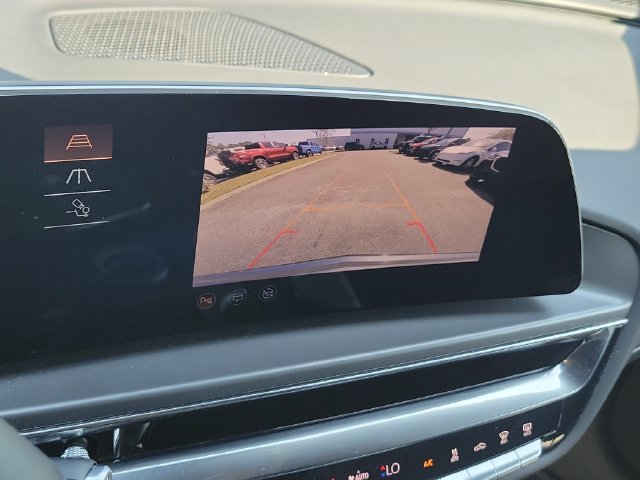 Certified 2024 Cadillac Lyriq Tech AWD/4WD image 32