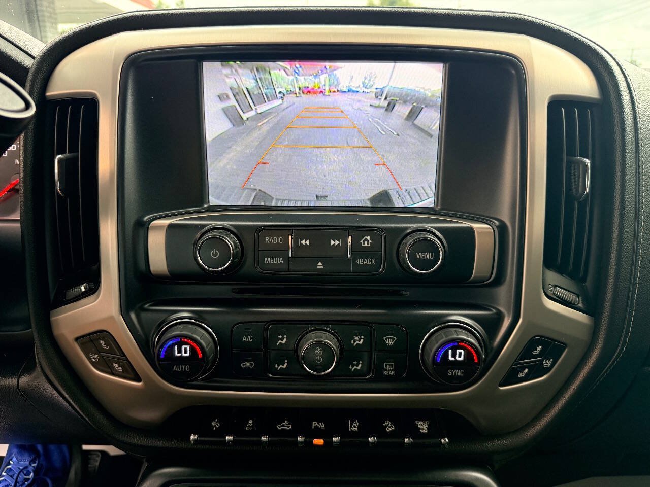 Used 2015 GMC Sierra 2500 Denali w/ Duramax Plus Package AWD/4WD image 30