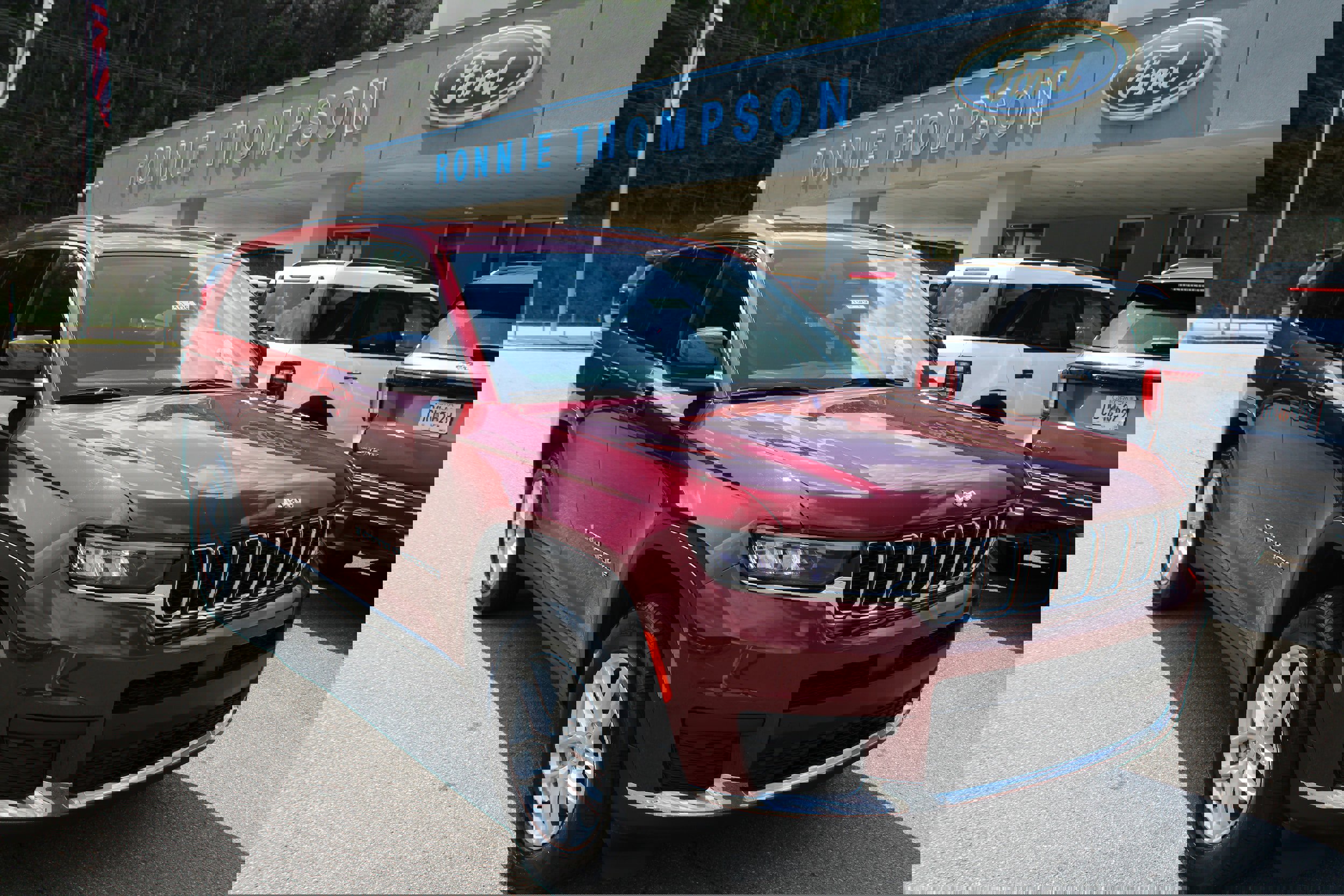 Used 2024 Jeep Grand Cherokee L Laredo