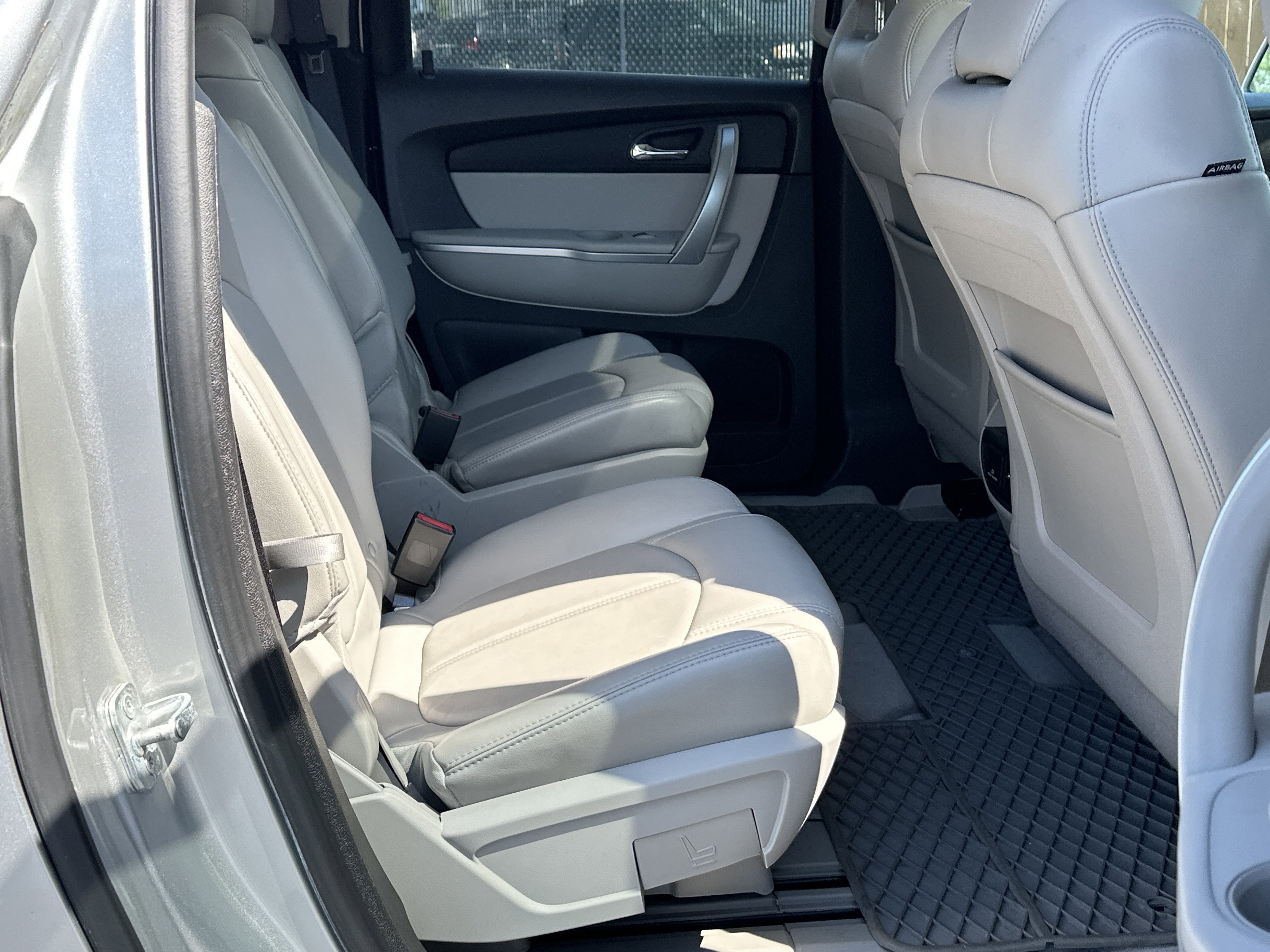 Used 2012 GMC Acadia SLT image 13