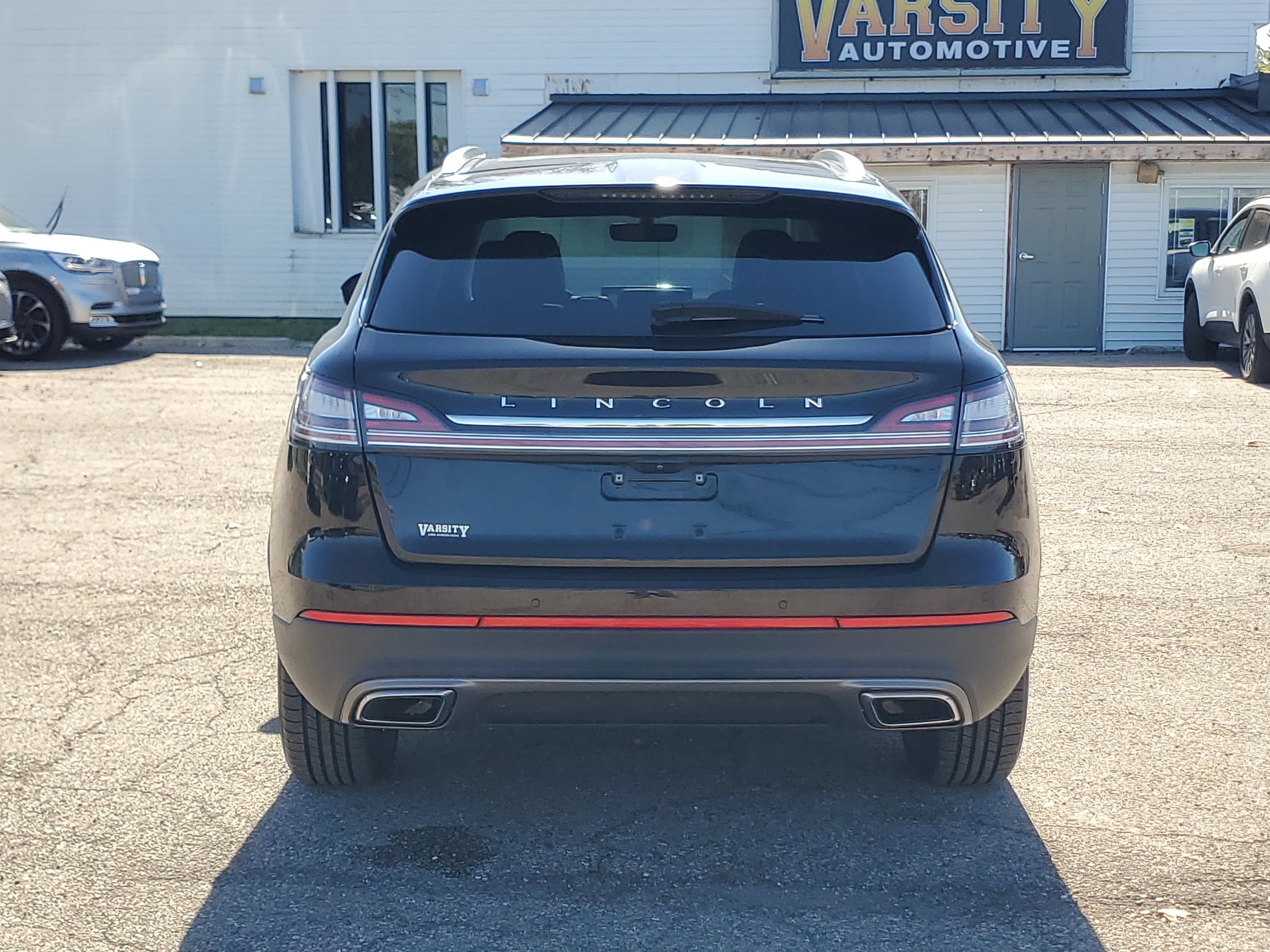 Used 2023 Lincoln Nautilus Reserve AWD/4WD image 5