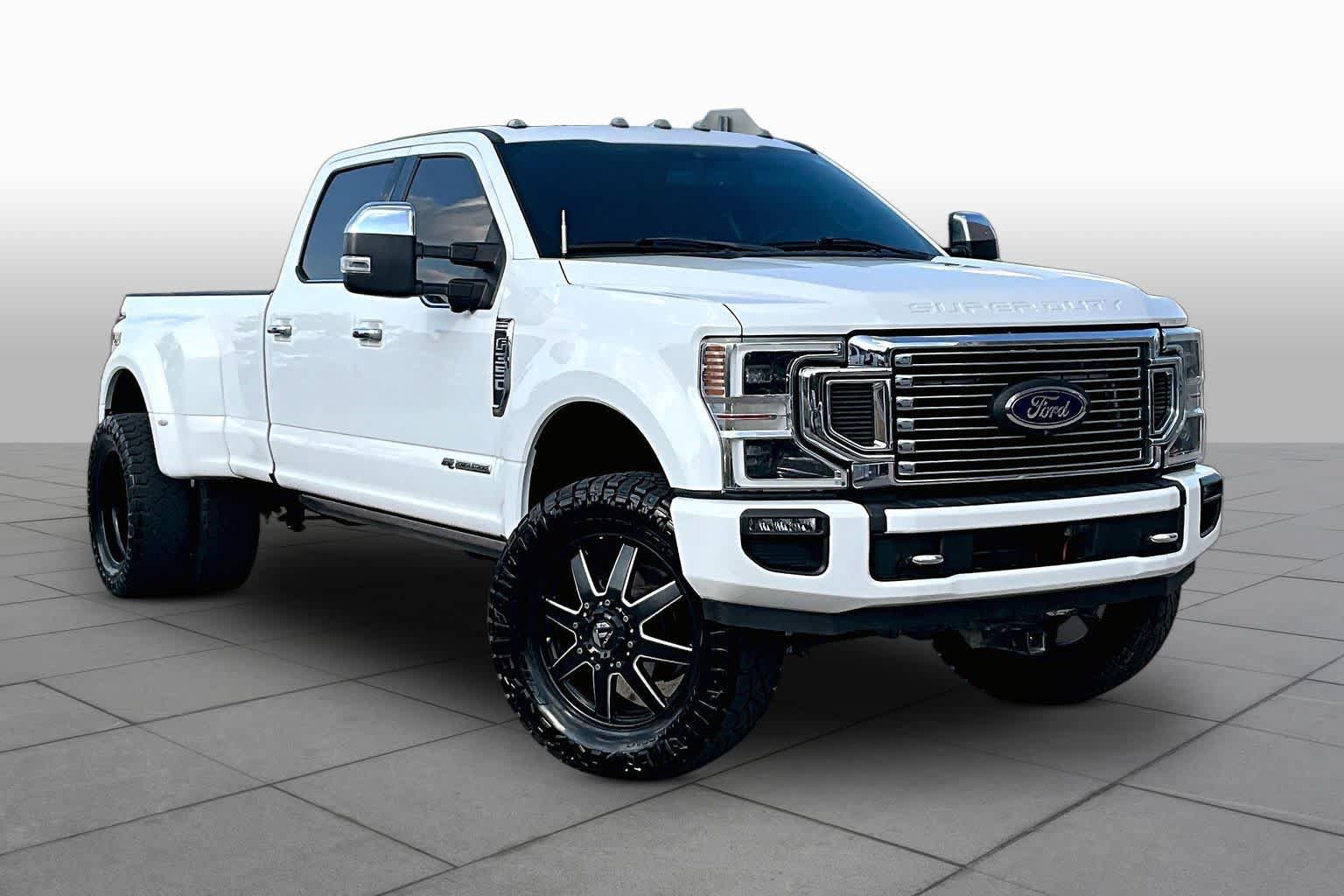 Used 2021 Ford F350 Platinum AWD/4WD image 3