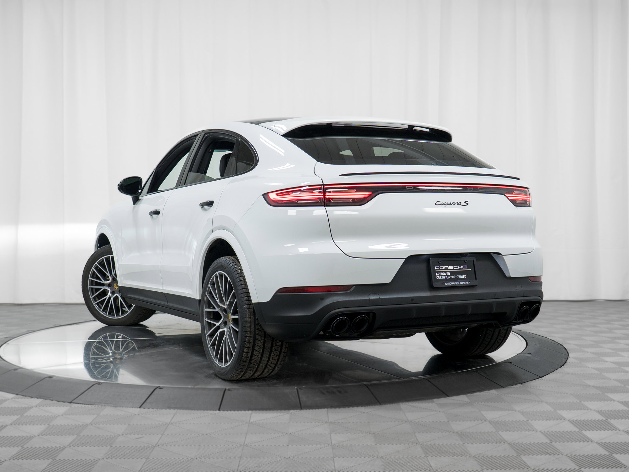 Certified 2020 Porsche Cayenne S image 31