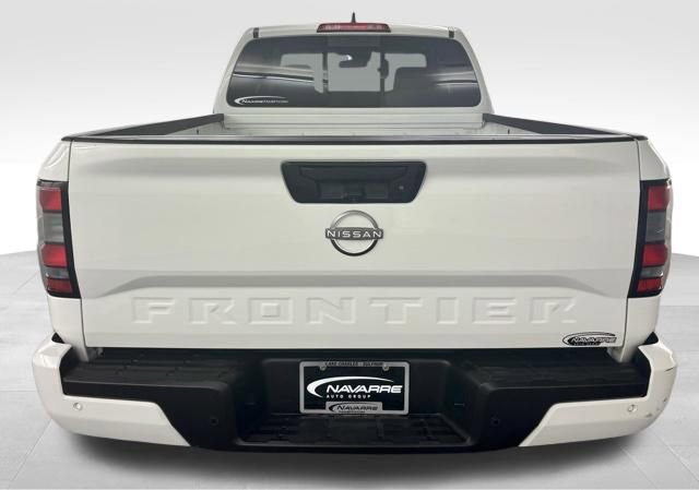 Used 2025 Nissan Frontier SV image 8