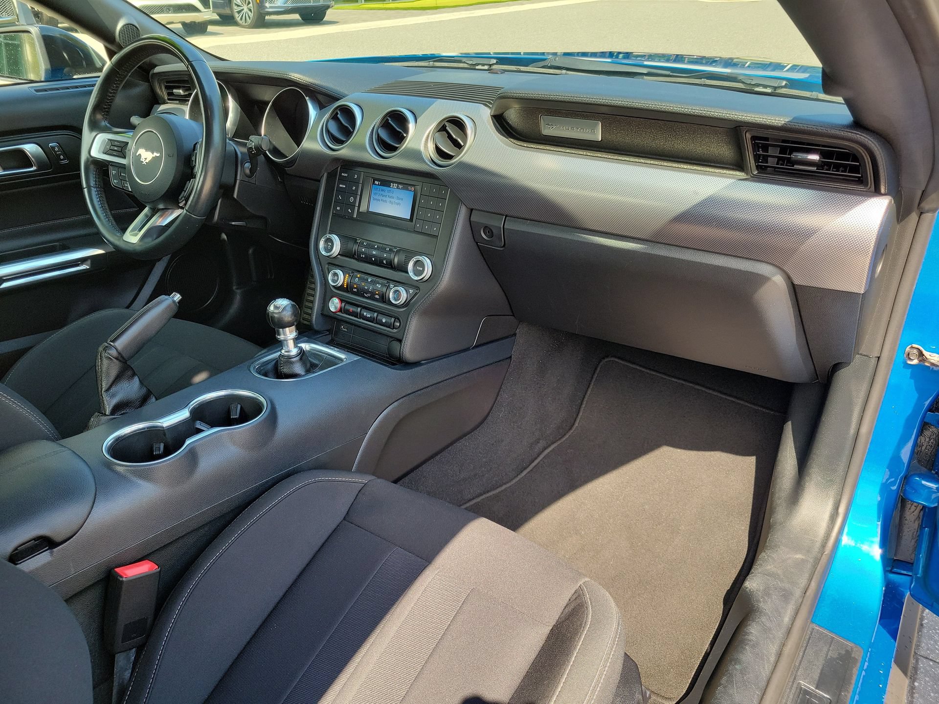Used 2021 Ford Mustang GT w/ Black Accent Package RWD image 3