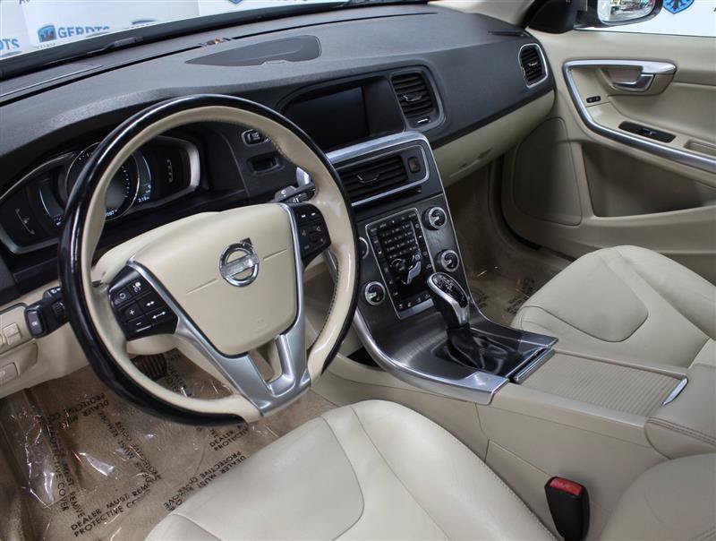Used 2015 Volvo S60 T5 Platinum w/ Climate Package AWD/4WD image 7