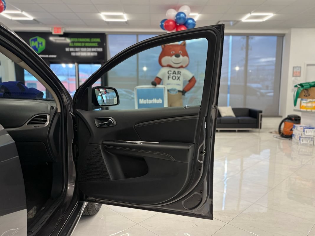 Used 2017 Dodge Journey Crossroad FWD image 39