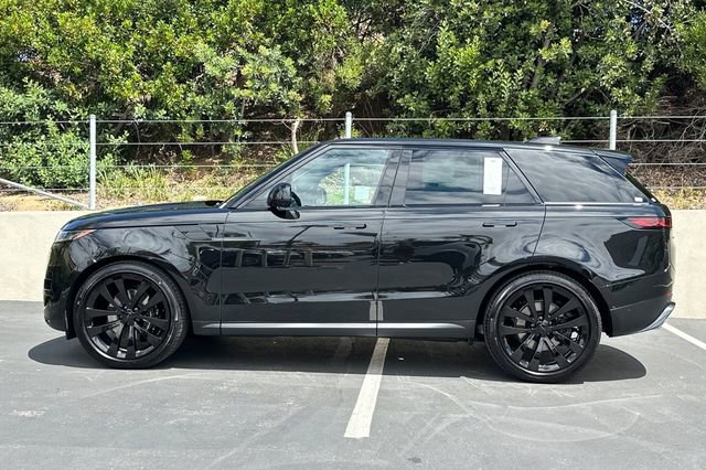 New 2026 Land Rover Range Rover Sport SE AWD/4WD image 2