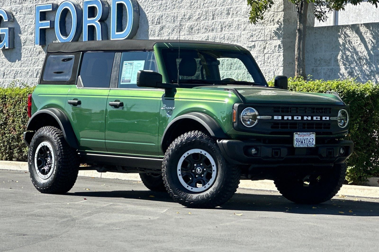 Used 2023 Ford Bronco Black Diamond w/ Sasquatch Package video 2