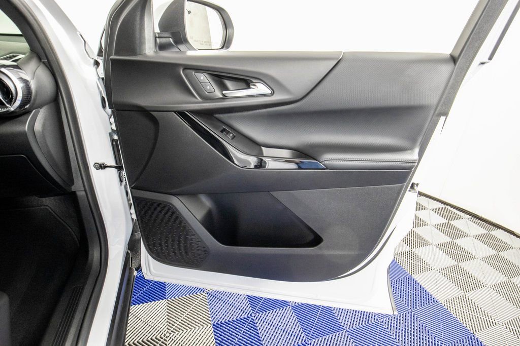 Used 2025 Chevrolet Equinox LT image 15