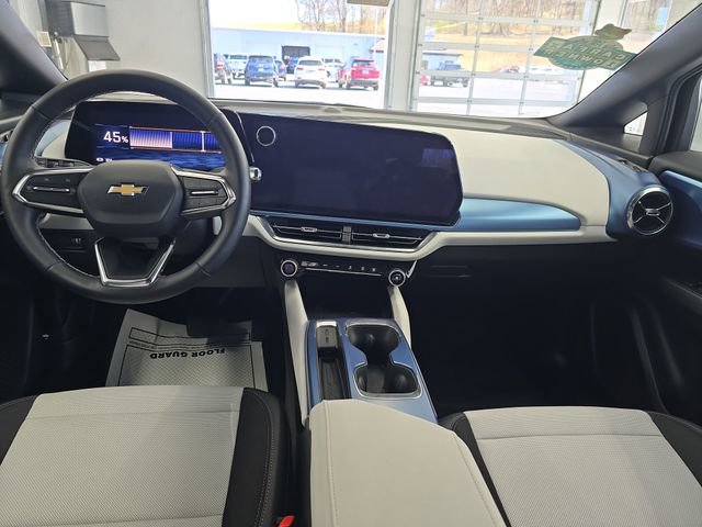 Certified 2025 Chevrolet Equinox EV LT image 11