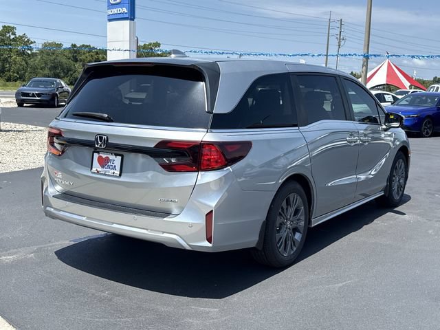 New 2026 Honda Odyssey Touring image 7