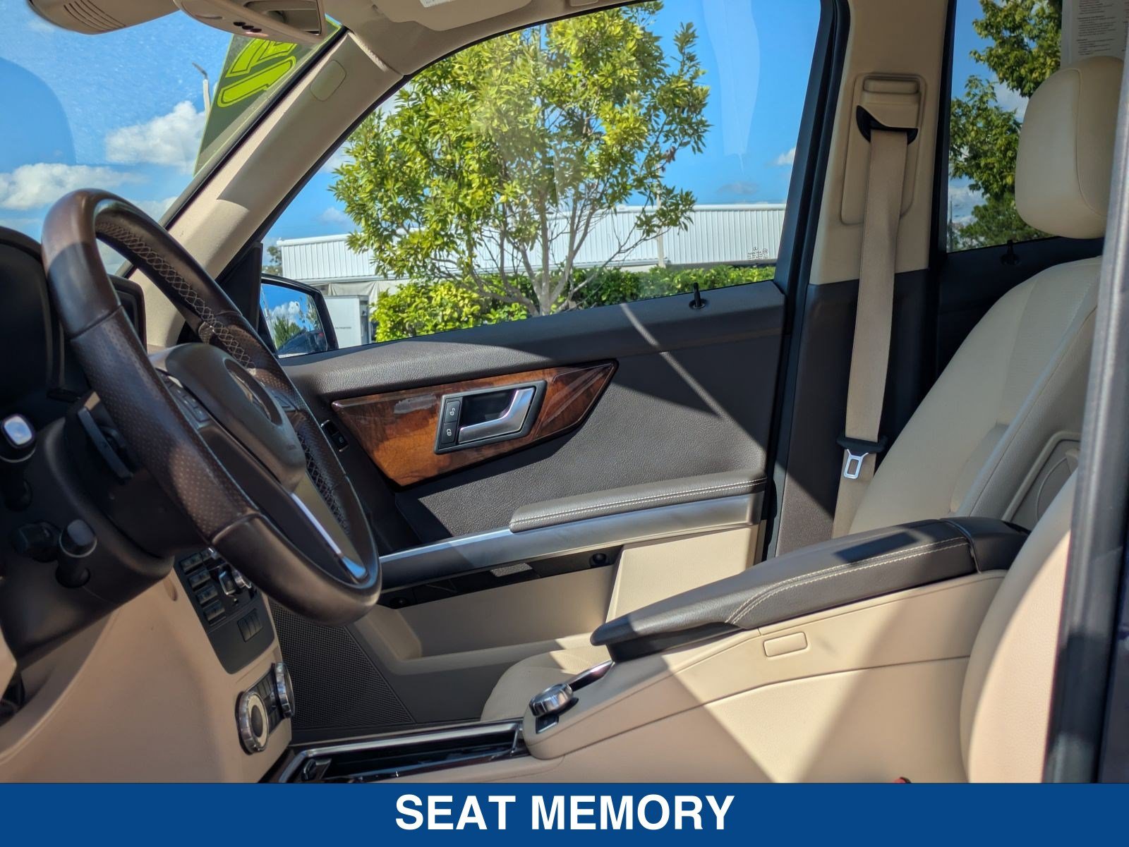 Used 2015 Mercedes-Benz GLK 350 2WD image 21