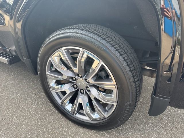 Used 2023 GMC Sierra 1500 Denali w/ Denali Reserve Package AWD/4WD image 9