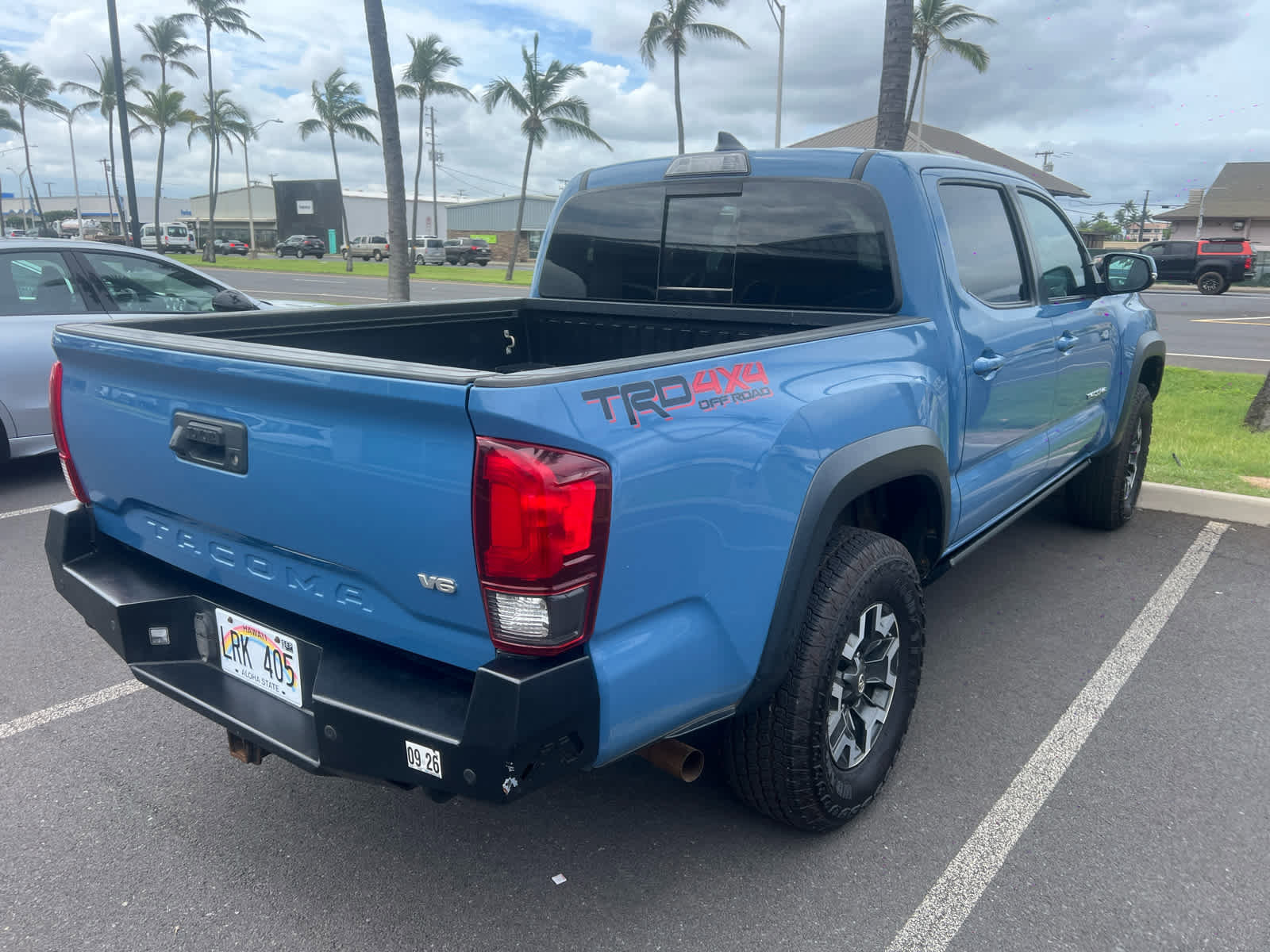 Used 2019 Toyota Tacoma TRD Off-Road AWD/4WD image 3