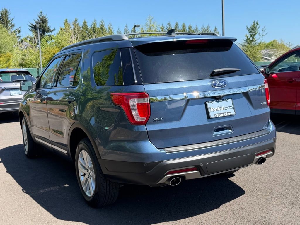 Used 2018 Ford Explorer XLT AWD/4WD image 5