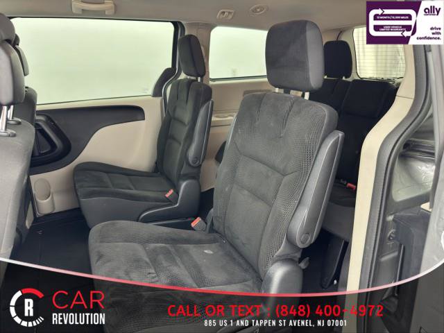 Used 2019 Dodge Grand Caravan SE w/ UConnect Hands-Free Group FWD image 32