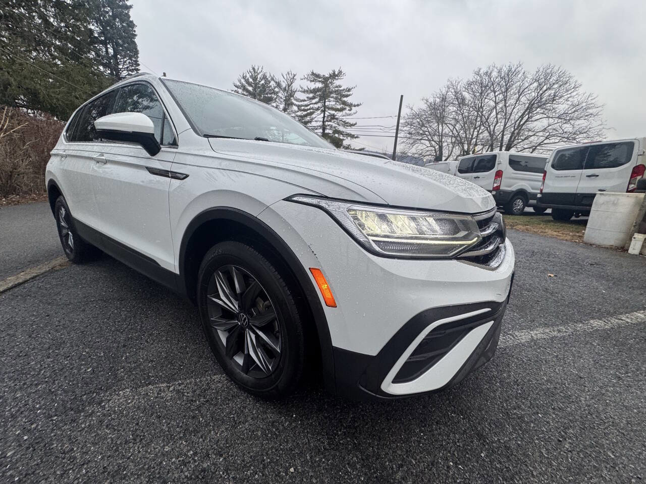 Used 2024 Volkswagen Tiguan SE image 9