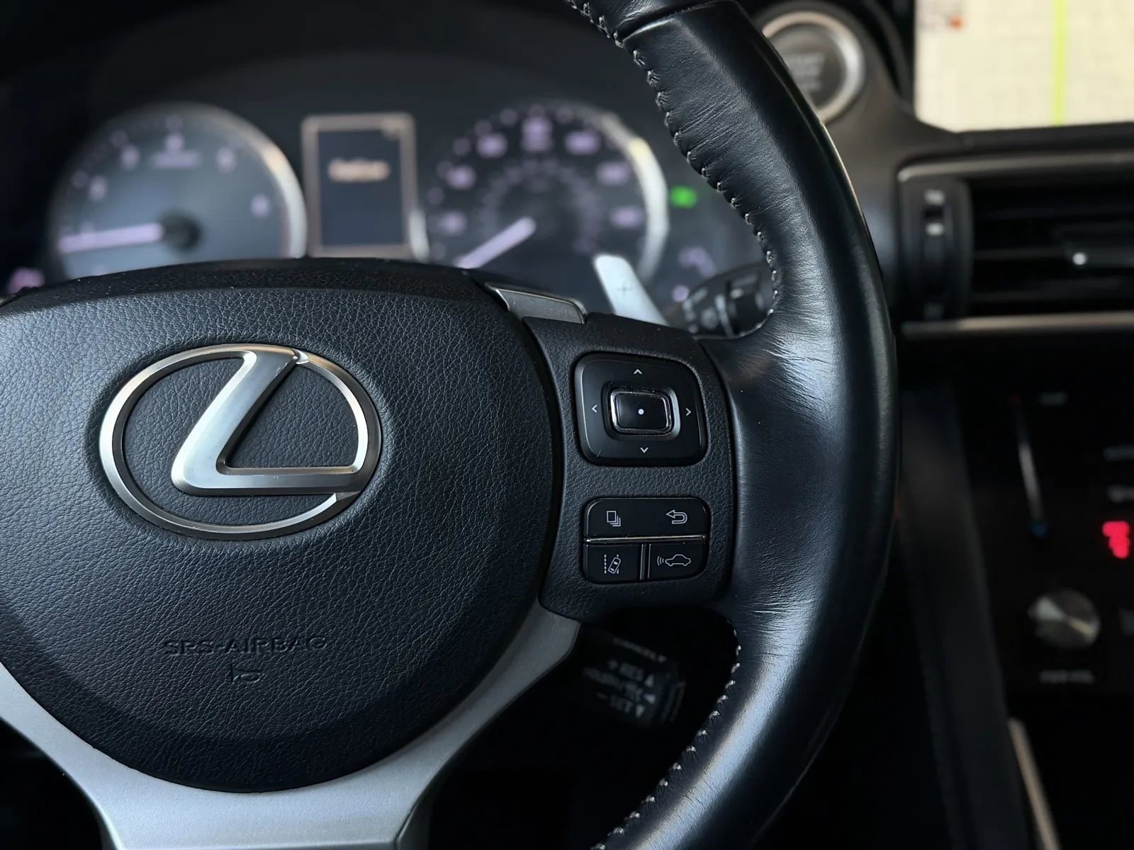 Used 2017 Lexus IS 200t w/ Navigation System Package RWD image 22