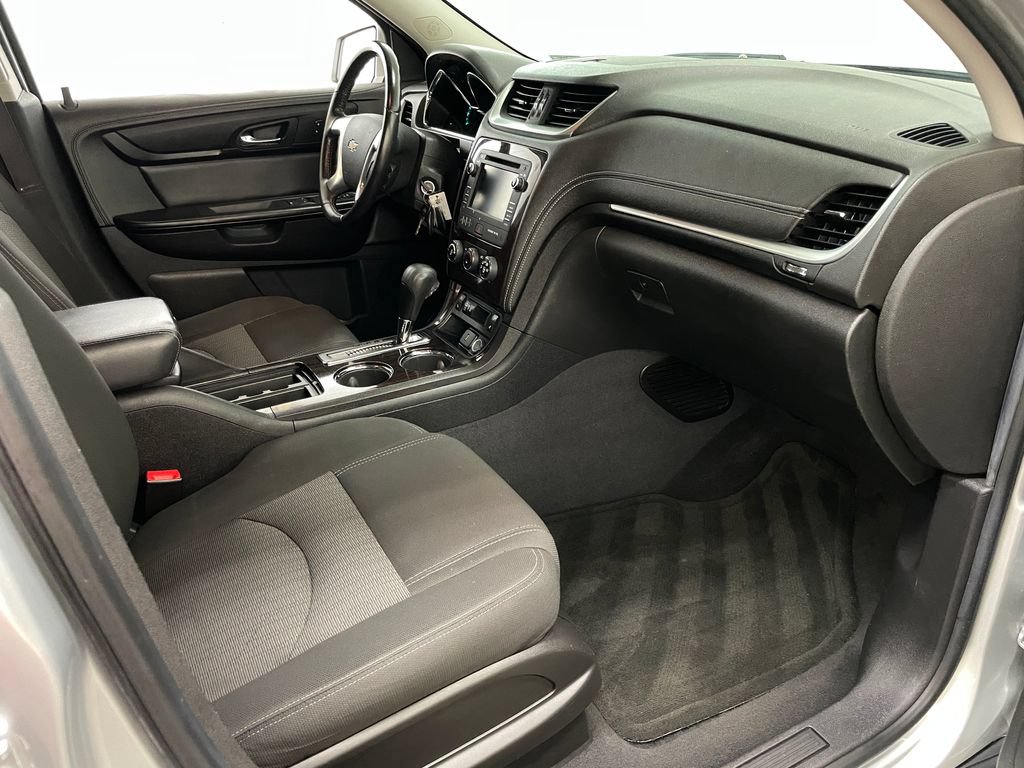 Certified 2015 Chevrolet Traverse LT w/ Style and Technology Package FWD image 39