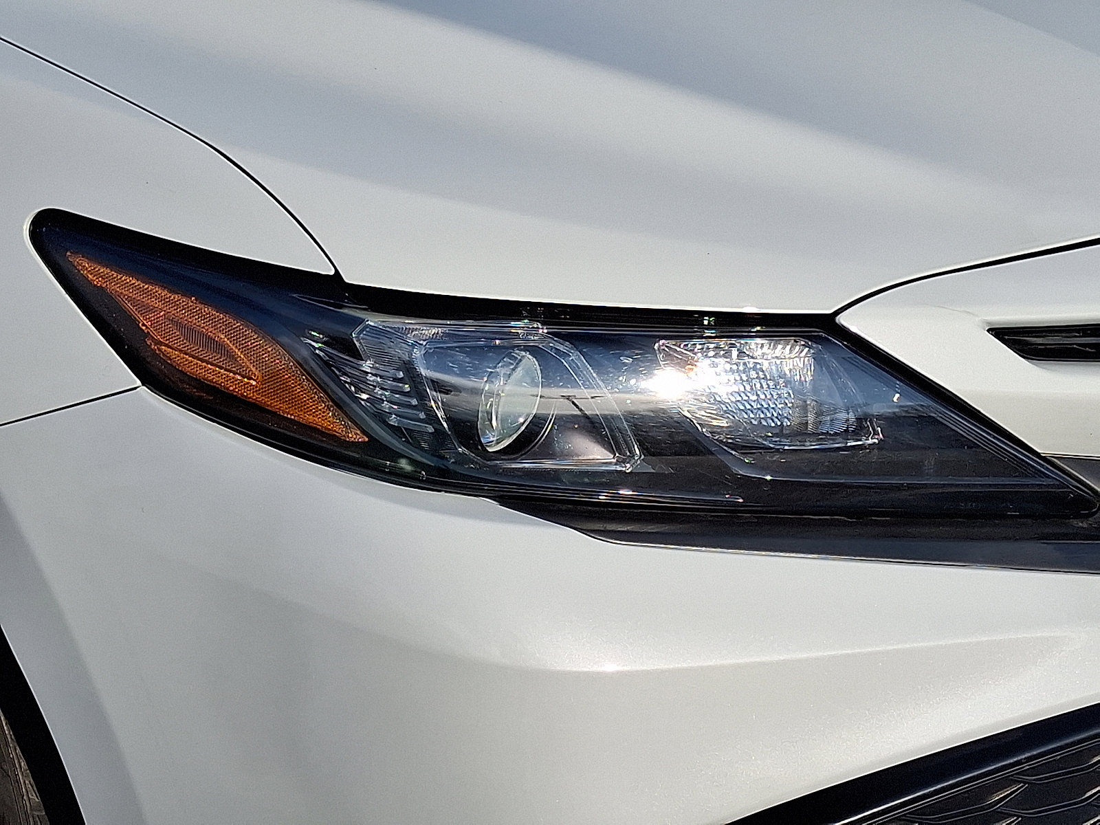 Used 2023 Toyota Camry SE image 10