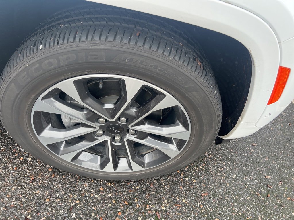 Used 2024 Jeep Grand Cherokee L Overland w/ Advanced Protech Group III image 7