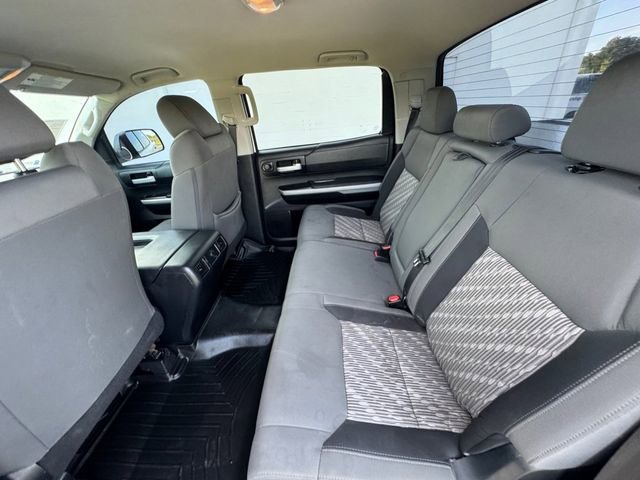 Used 2018 Toyota Tundra SR5 w/ SR5 Upgrade Package AWD/4WD image 29