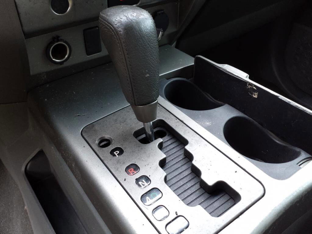Used 2006 Nissan Titan SE image 17