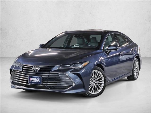 Used 2019 Toyota Avalon Limited image 1