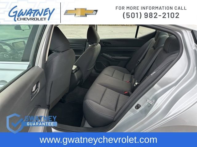 Used 2024 Nissan Altima 2.5 SV image 24