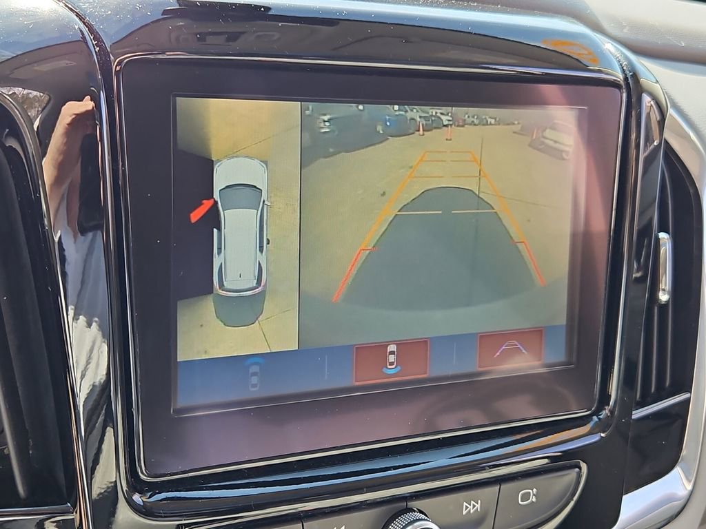 Used 2018 Chevrolet Traverse Premier w/ Driver Confidence II Package image 25