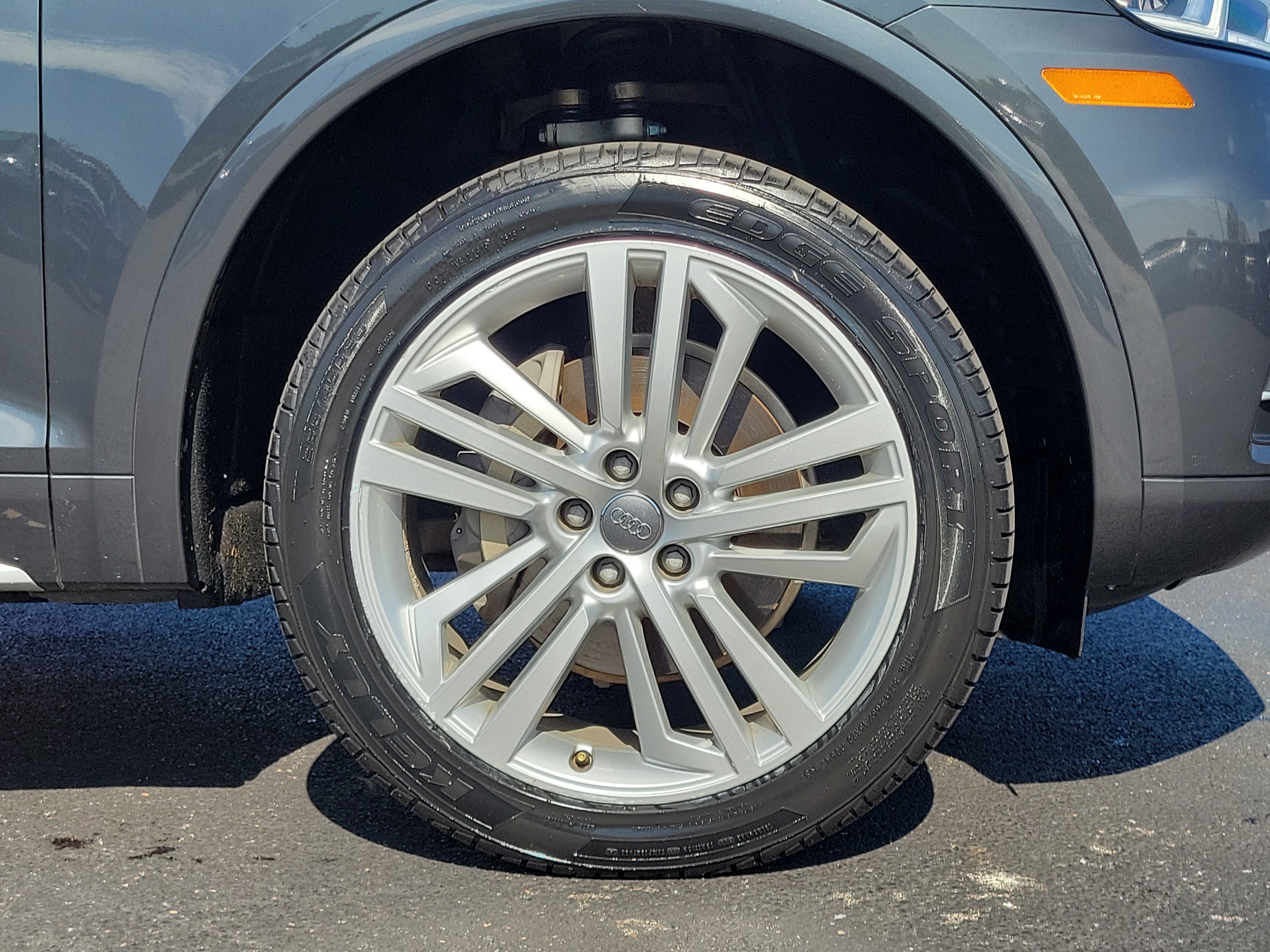 Used 2018 Audi Q5 Prestige w/ Prestige Package AWD/4WD image 5