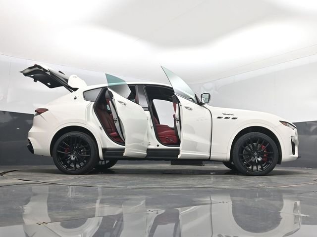 Used 2022 Maserati Levante Modena image 7