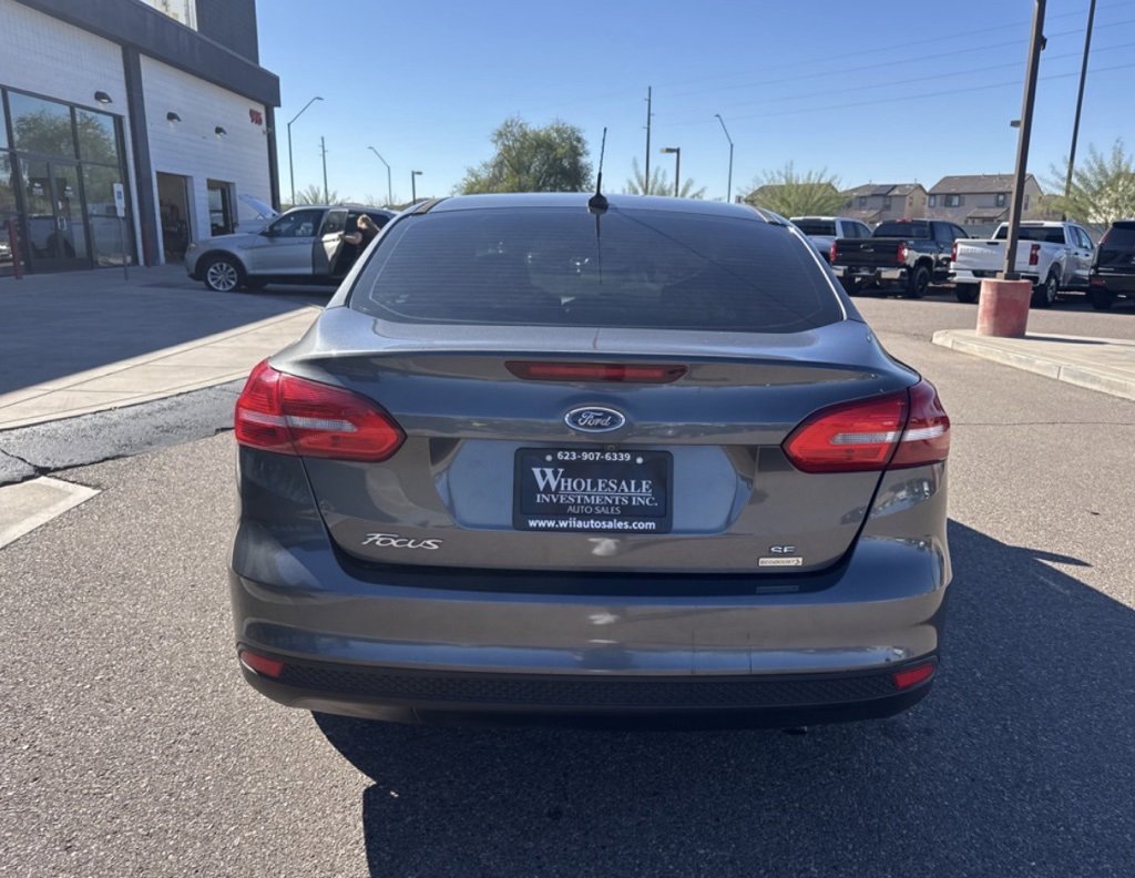 Used 2018 Ford Focus SE w/ SE Appearance Package image 6