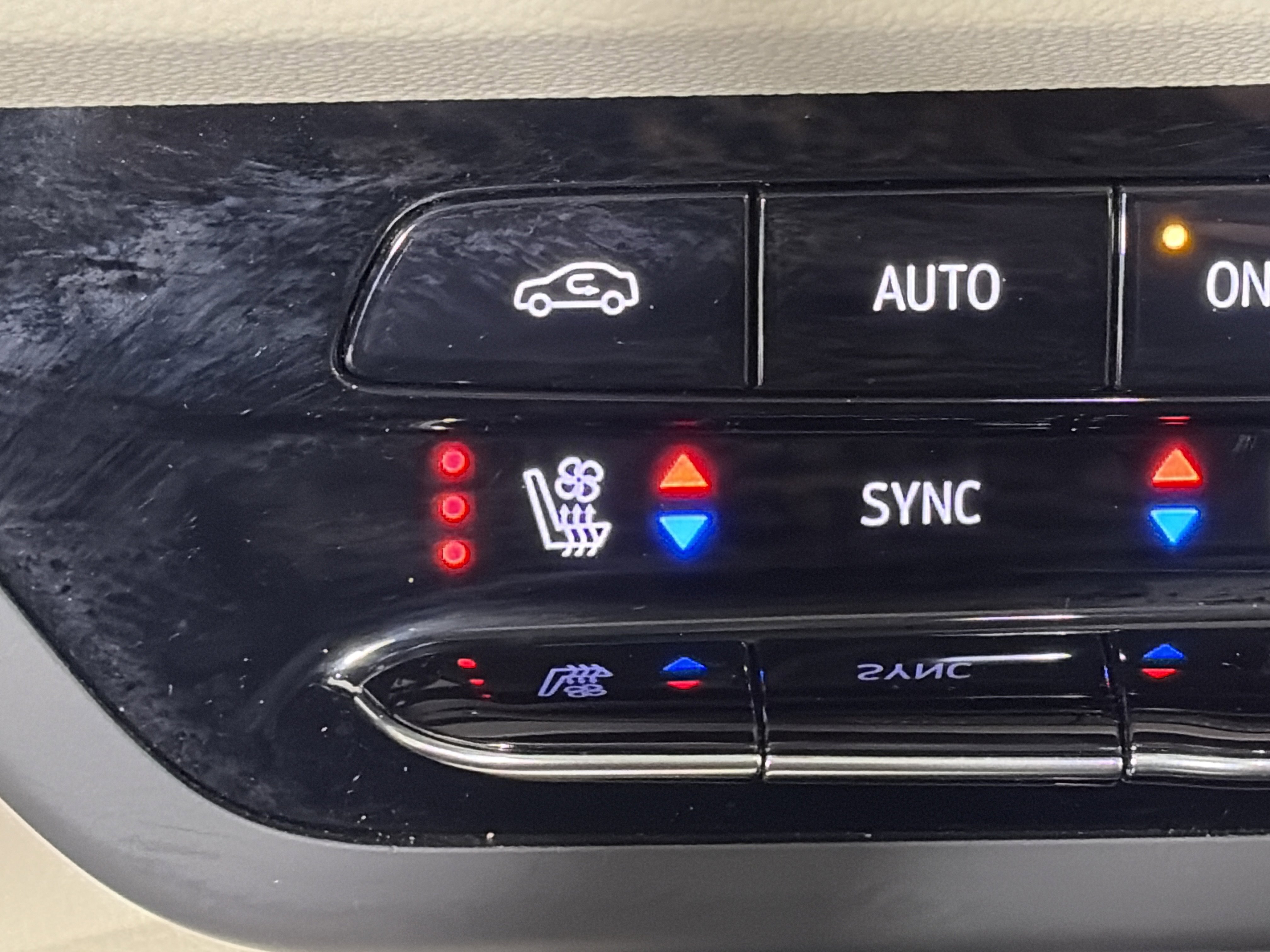 Certified 2023 Buick Envision Avenir image 26